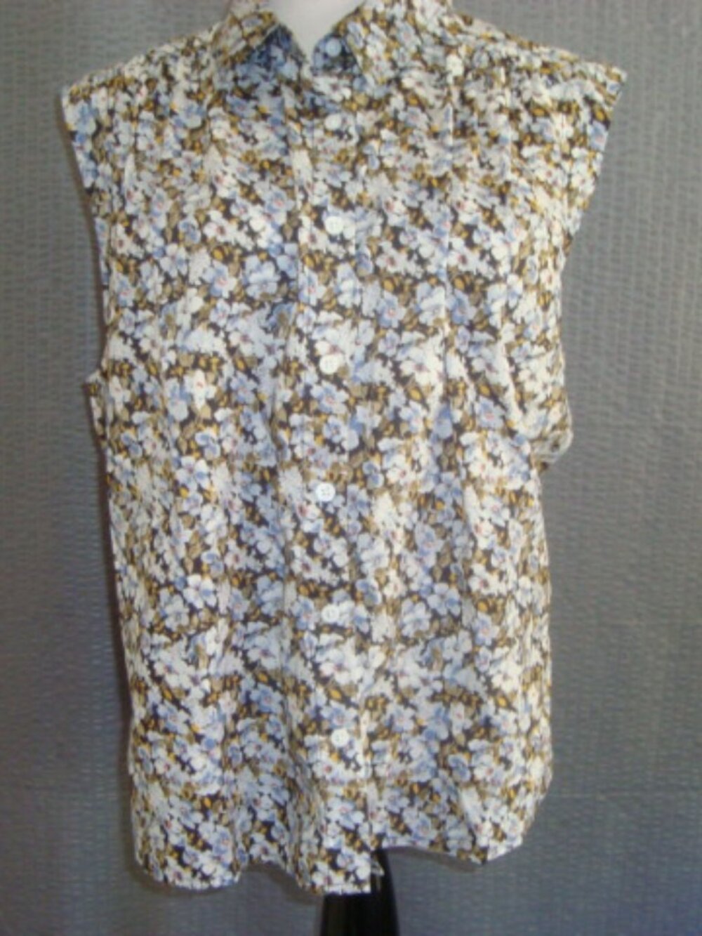 Levi’s Floral Button-Down Cotton Sleeveless Blouse Women’s sz L